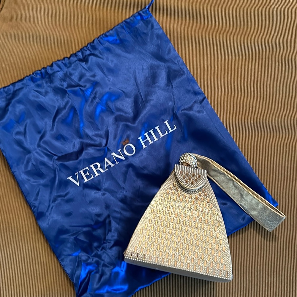 NWOT Verano Hill Gold Pyramid Embellished Crystal Handbag